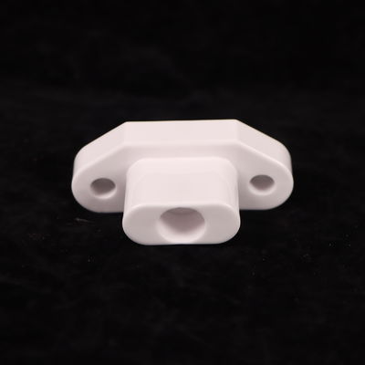 Céramique d'oxyde d'aluminium blanc à haute résistance diélectrique de 18 à 20 KV/mm et à module de Young de 200 à 400 GPa