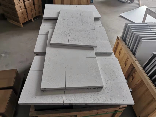 Les meubles réfractaires de four de résistance de choc thermique ont adapté la basse conduction thermique aux besoins du client