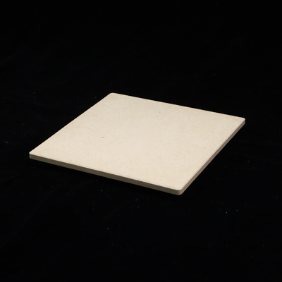 1.9-2.2 g/cm3 de densité des étagères de four à mullite de cordierite pour les applications à température dans les fours industriels
