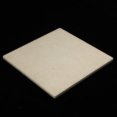 1.9-2.2 g/cm3 de densité des étagères de four à mullite de cordierite pour les applications à température dans les fours industriels