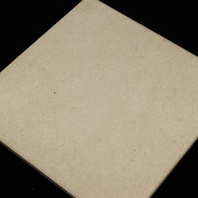 1.9-2.2 g/cm3 de densité des étagères de four à mullite de cordierite pour les applications à température dans les fours industriels