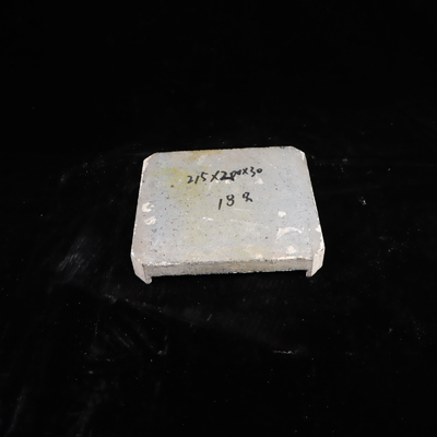 Density 2.75g/cm3 Refractory Kiln Furniture with Apparent Porosity of 7-8% and Fe2O3 Content of 0.3%