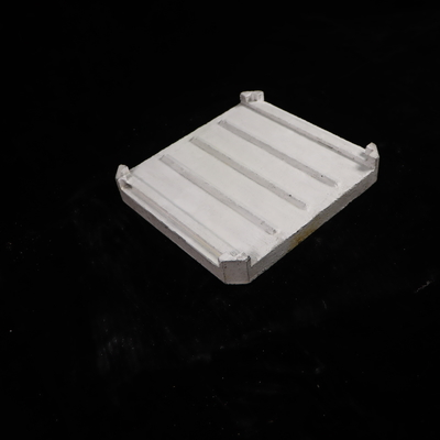 Density 2.75g/cm3 Refractory Kiln Furniture with Apparent Porosity of 7-8% and Fe2O3 Content of 0.3%