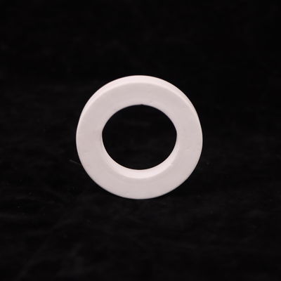 8.9 x 10-6/K Expansion thermique Céramique d'oxyde d'aluminium blanc avec performance et constante diélectrique 9.6