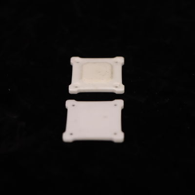 Plaque en céramique ronde à l'oxyde de zirconium de taille personnalisée pour les applications industrielles et plus