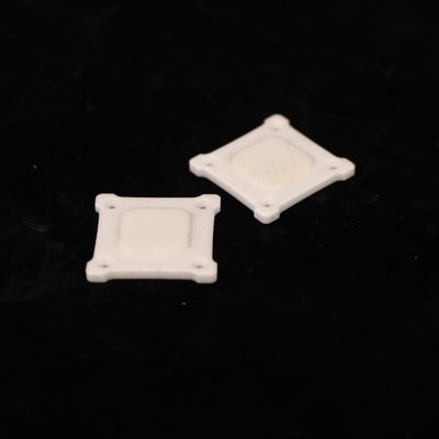 Plaque en céramique ronde à l'oxyde de zirconium de taille personnalisée pour les applications industrielles et plus