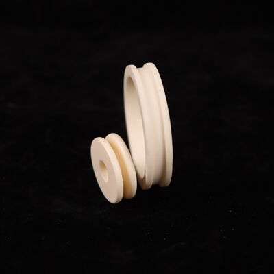 Résistance à la flexion 200 à 400 MPa Céramique d'alumine Résistance diélectrique 18 à 20 KV par mm Composants céramiques haute résistance