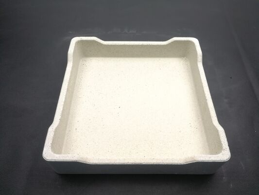 Porosité apparente de 15 à 20 pour cent, creuset réfractaire en cordiérite-mullite conçu pour la distribution de la chaleur et la stabilité mécanique
