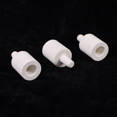 Constante diélectrique de 6 à 7, matériau céramique de mullite avancé offrant une haute résistance aux chocs thermiques et une résistance mécanique pour l'industrie