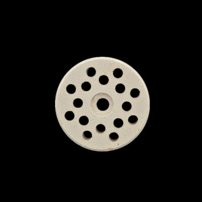 Porosité généralement inférieure à 15 pour cent Céramique de mullite haute température adaptée aux applications industrielles avec une dureté de 7 à 8 Mohs