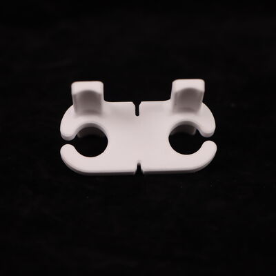 Résistance à l'isolation supérieure à 1012 Ohm-cm Alumine céramique Oxyde d'aluminium Matériau céramique pour applications électriques