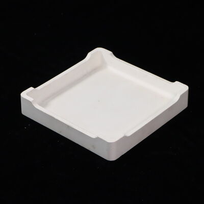 Une surface lisse et réfractaire assurant une longue durée de vie adaptée à la fusion du verre et aux environnements de cuisson en céramique