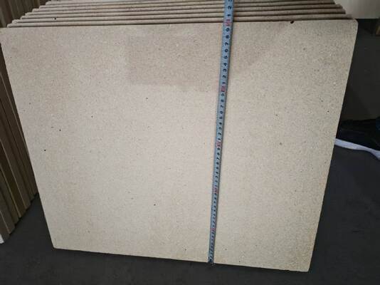 Étagères de four en cordiérite non émaillée Épaisseur 10-30 mm Coefficient de dilatation thermique 2,2 × 10⁻⁶ par degré Celsius Conçues pour un four durable