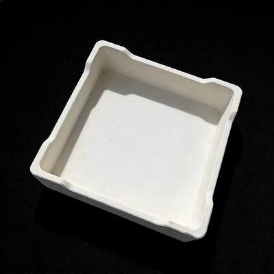 Une surface lisse et réfractaire assortie d'une grande stabilité et durabilité pour l'isolation thermique lors des opérations de cuisson