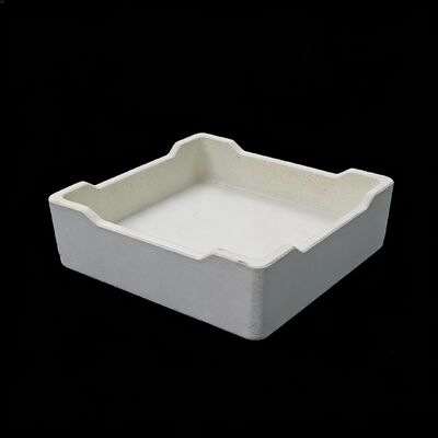 Creuset réfractaire longue durée avec résistance améliorée aux hautes températures, conçu pour résister aux conditions de cuisson