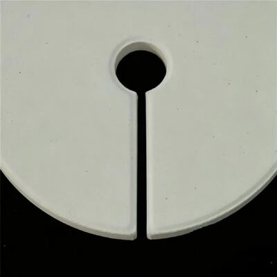 Constante diélectrique 6 à 7 Céramique mullite avec une conductivité thermique de 3,5 à 4,5 W par mètre Kelvin Opérant à 1400 degrés Celsius