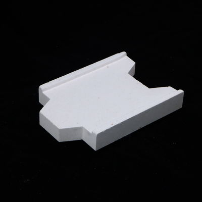 Résistance à la flexion 45 MPa Corindon Récipients de four La solution idéale pour le four