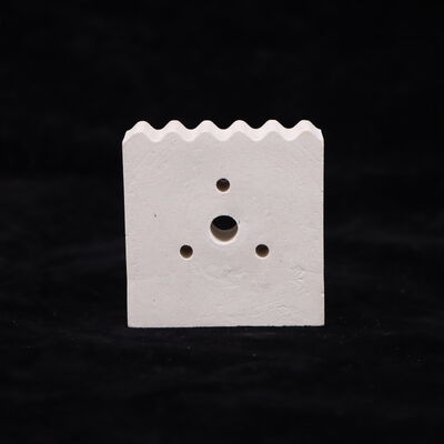 Dureté 7 à 8 Mohs Isolateur thermique en céramique mullite fournissant une isolation thermique et un point de fusion de 1840 à 1850 degrés Celsius