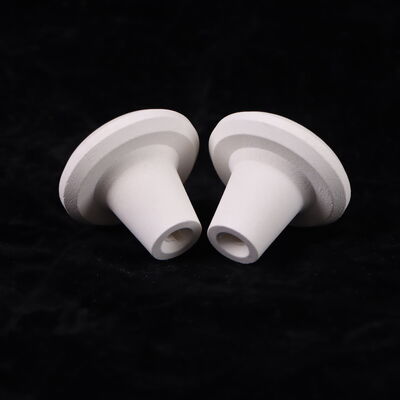 Conductivité thermique de 3,5 à 4,5 W par mètre Kelvin. Céramique de mullite pour applications à haute température et excellente stabilité thermique.