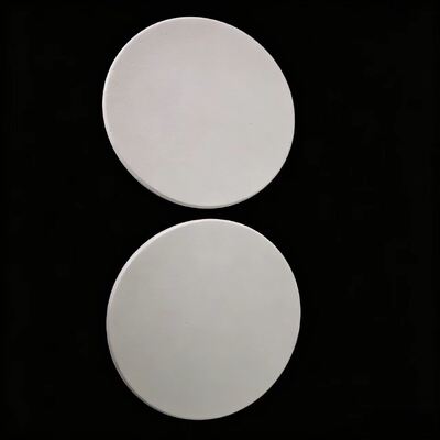 Résistance à la flexion 45 MPa Plaque de four en céramique Forme rectangulaire Résistante à la chaleur durable pour les applications de four industriel